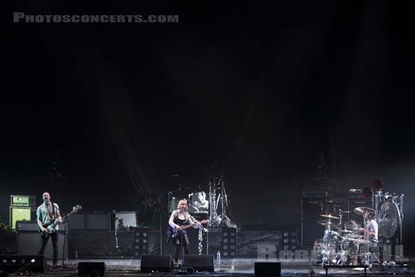 THE JOY FORMIDABLE - 2013-02-20 - PARIS - Zenith - Rhiannon Bryan - Rhydian Dafydd - Matt Thomas